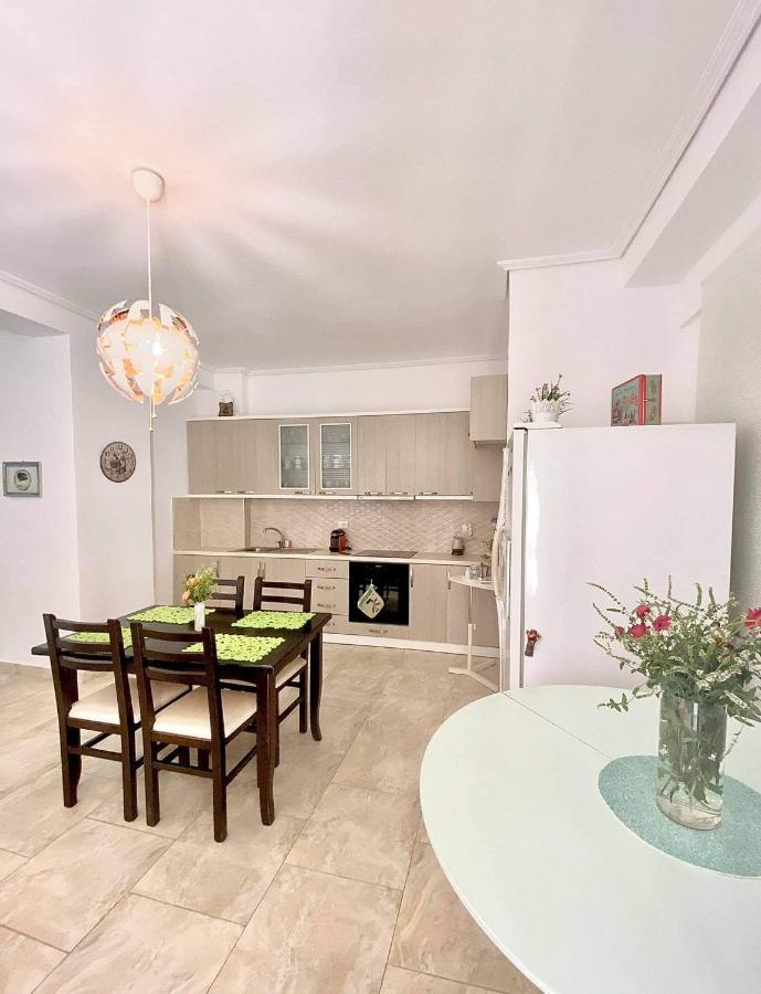 Iraa'S Apartment Saranda Extérieur photo